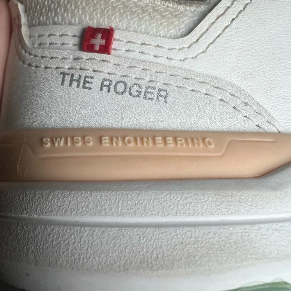 Kids On The Roger Pro Shoes Sz 3.5Y Big Kid School Basketball Sneaker On Clouds - Picture 12 of 14